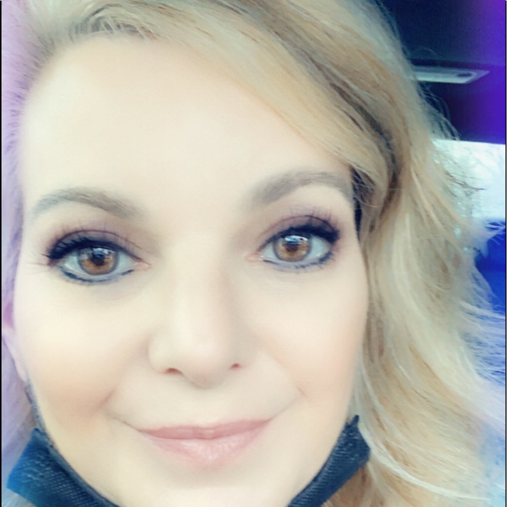 Meet your Posher, Pam